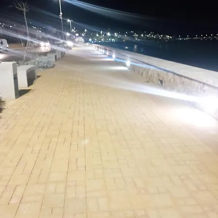 Villa 20 M.dal Mare Torre Vado