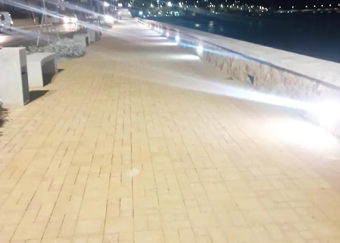 Villa 20 M.dal Mare Torre Vado